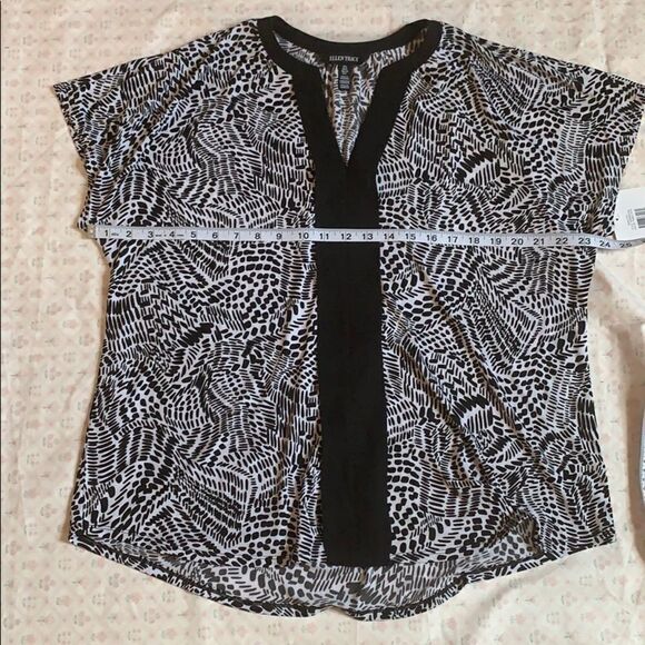 NWT Ellen Tracy B&W Tribal Print Top Size Large NEW WITH TAG - Picture 8 of 15